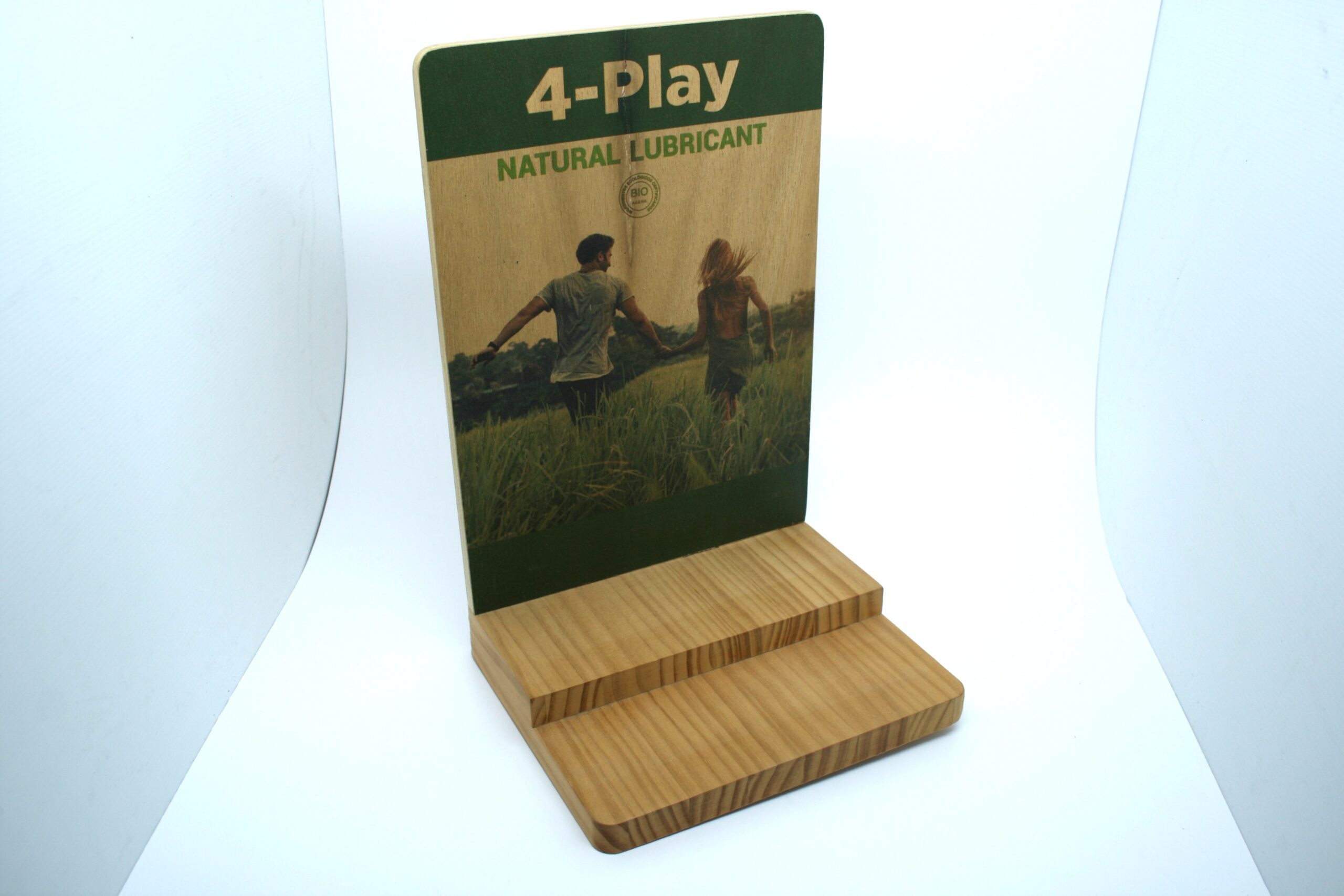 Display en madera con impresión digital y fresado - Imagen 2